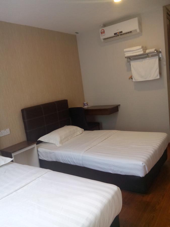 M Empire Motel Miri Eksteriør billede