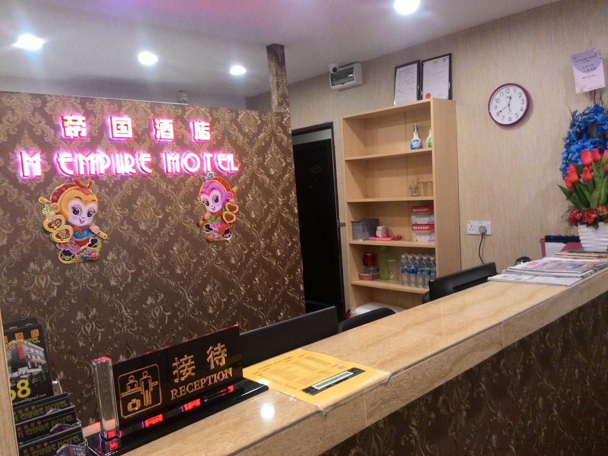 M Empire Motel Miri Eksteriør billede